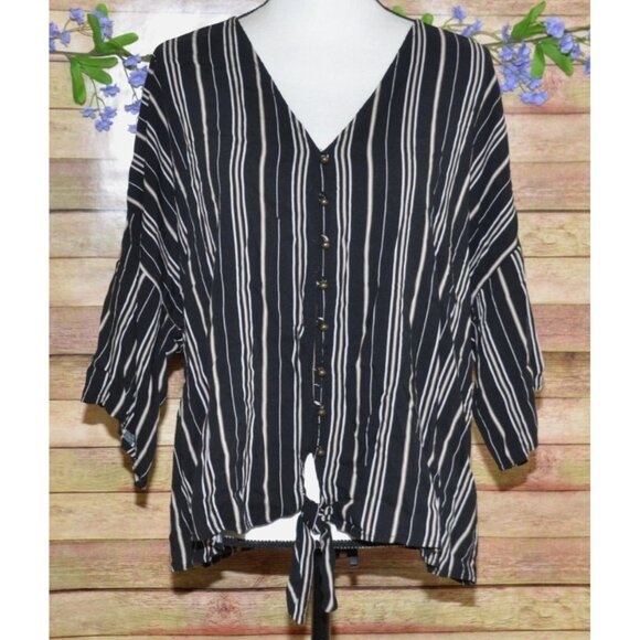 Maurices Black Button Front V-Neck 3/4 Sleeve Striped Blouse Top Size 2X - Picture 1 of 11